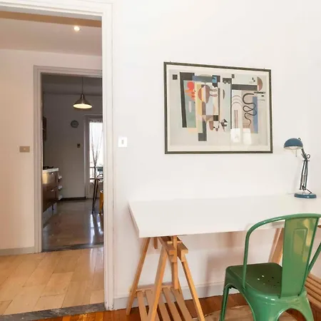 Lungo Po Riverview Apartment *