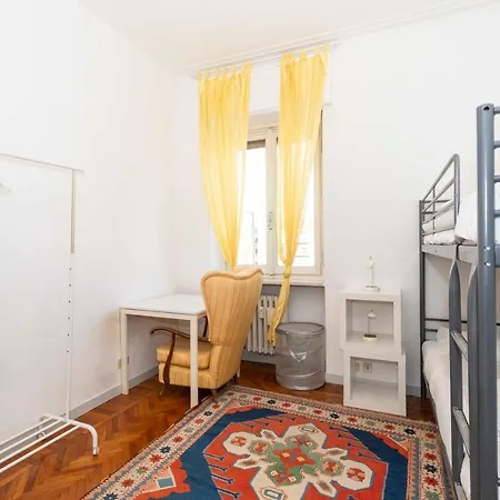 Lungo Po Riverview Apartment