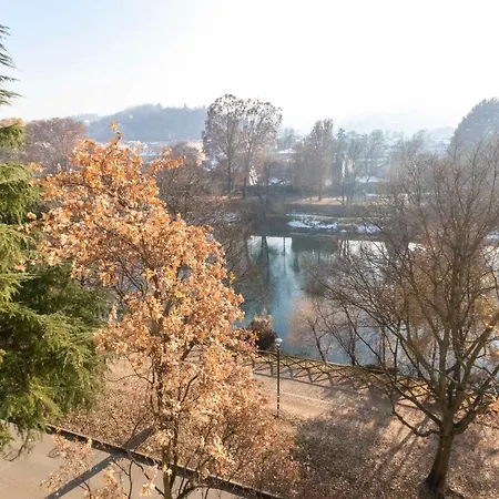 Apartment Lungo Po Riverview