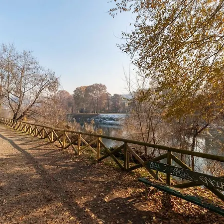 Apartment Lungo Po Riverview